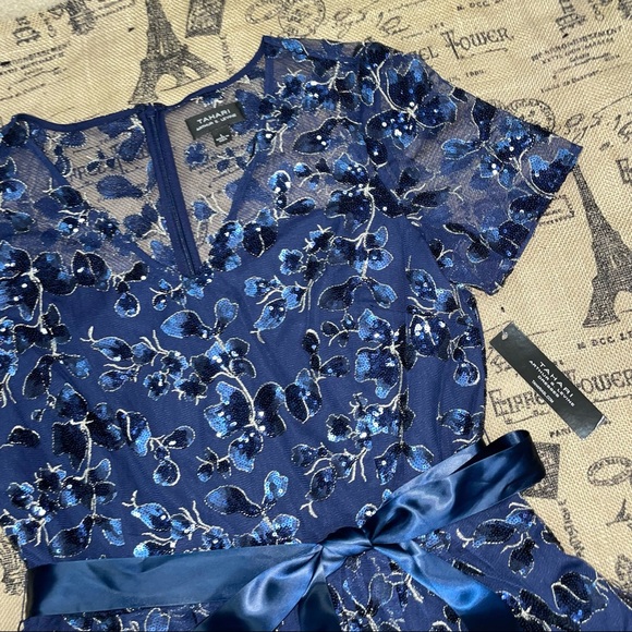 Tahari Arthur S. Levine NWT! Navy/Gold Floral Embroidery Sequins Blouse Size L - Picture 12 of 17